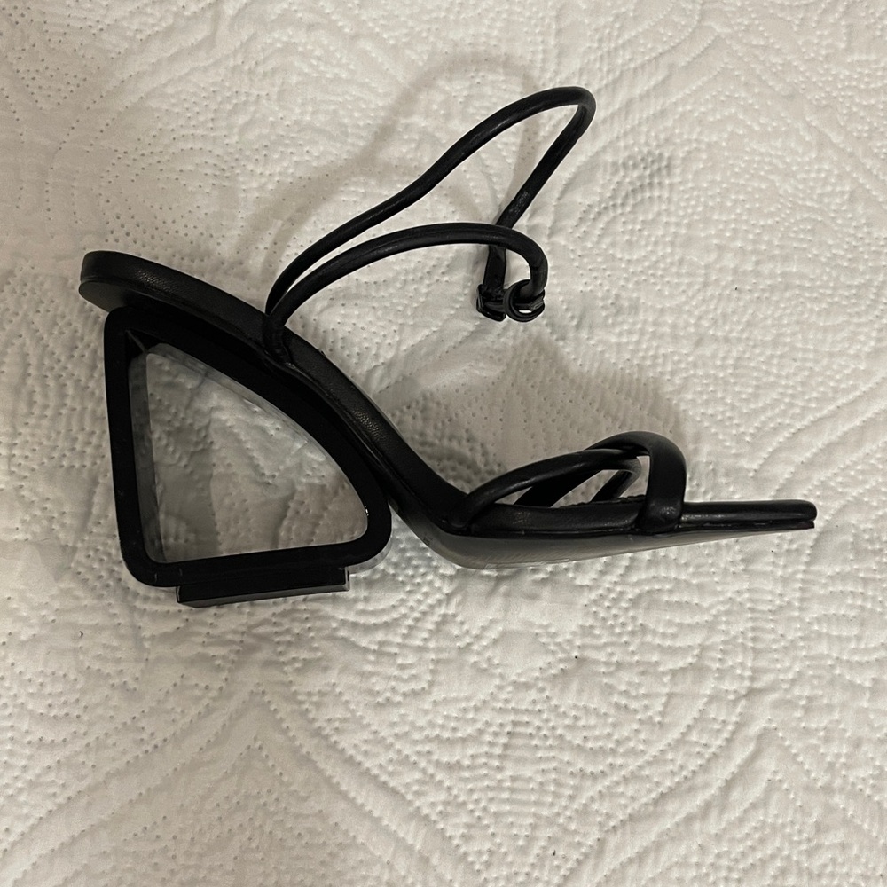 Steve Madden Black Strappy Heels - Picture 5 of 8